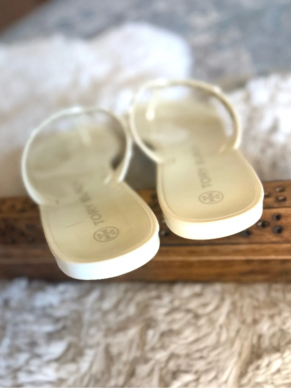 TORY BURCH New Ivory Studded Jelly Sandals 10
